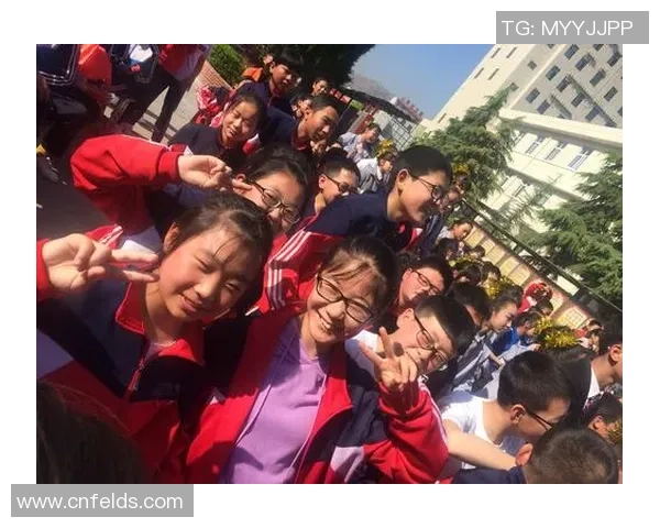 堤角小学足球明星展现青春风采助力校园体育发展新篇章